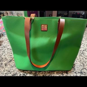 Dooney & Bourke Pebble Leather Tote in Kelly Green. Pristine condition.